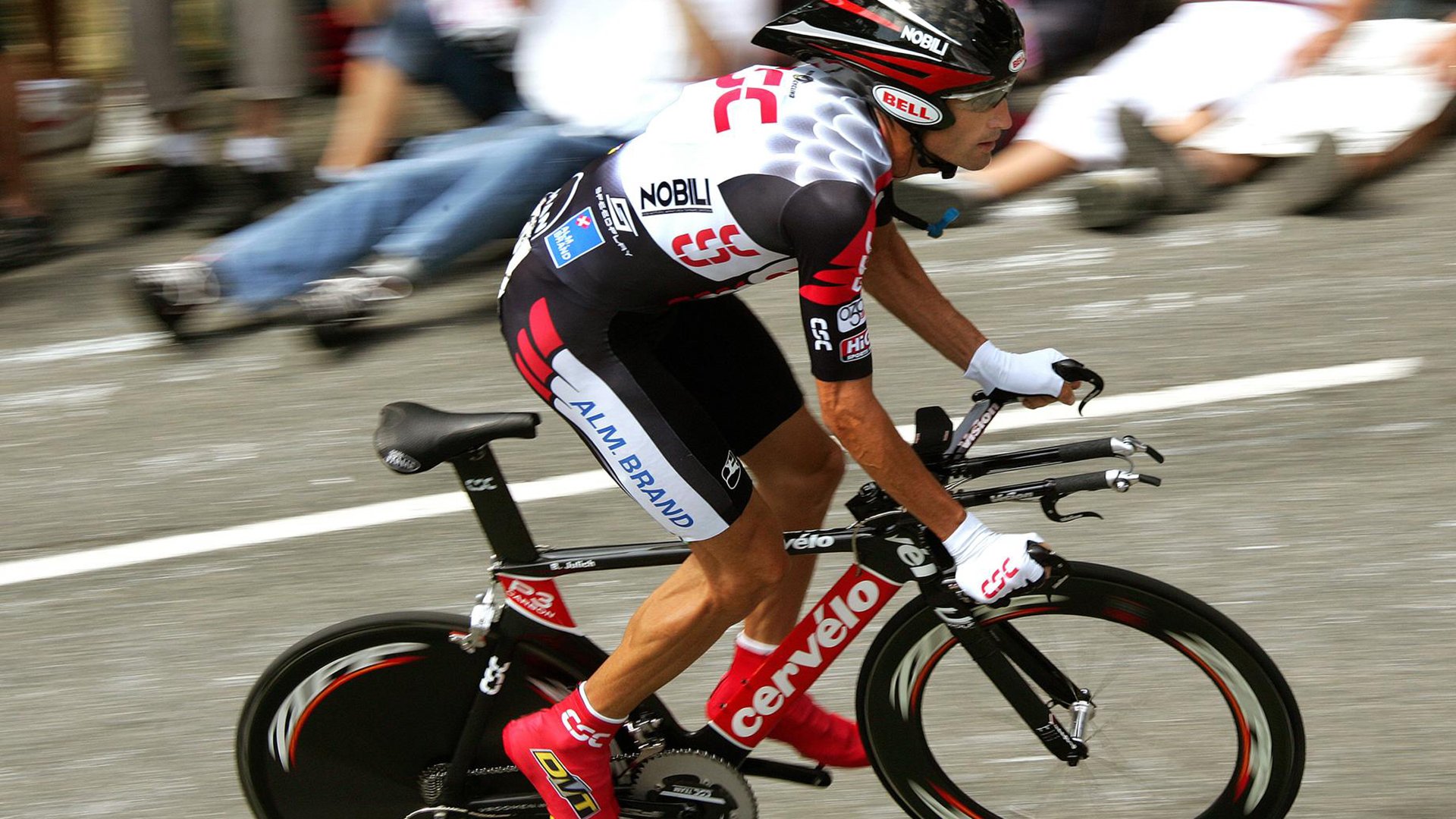 中国篮球视觉识别系统全面升级焕新联赛形象与球迷体验,cba视觉升级